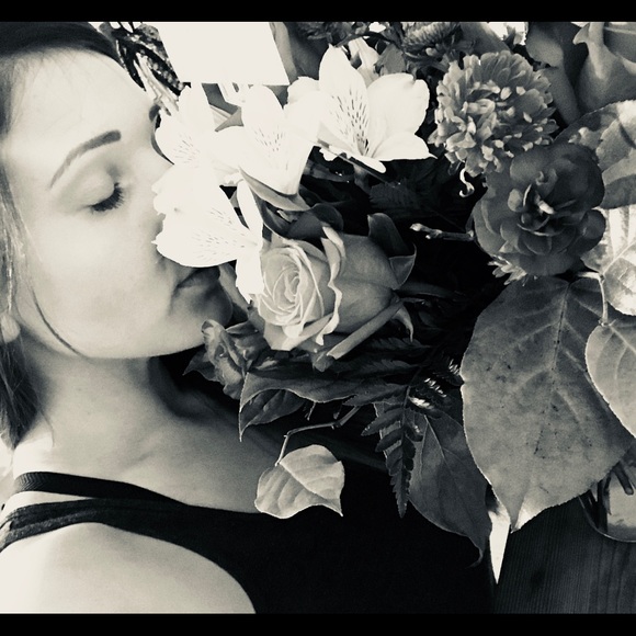 HIT THAT OFFER BUTTON!! ITEMS MUST GO!! - Picture 4 of 5